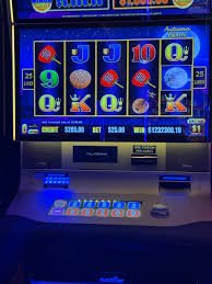 Tampilan studio meja live dealer voc toto dengan dealer profesional